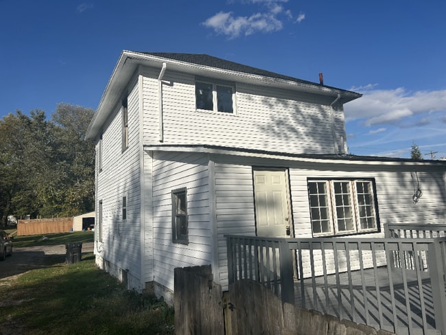 Photo - 833 Garfield Ave