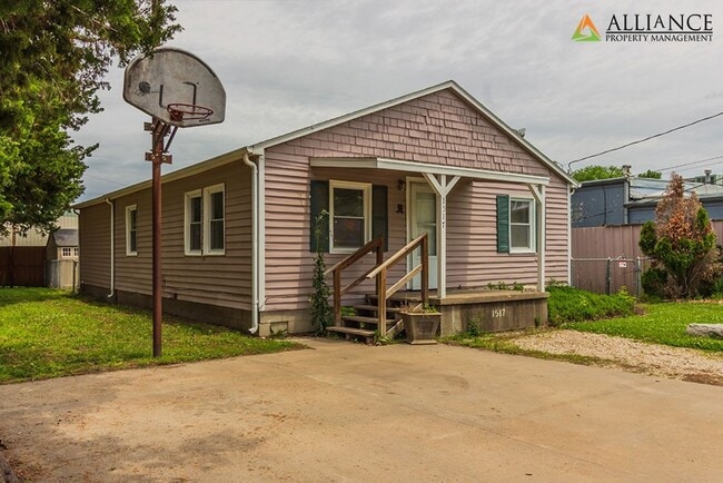 Photo - Great Location off Fort Riley Blvd with a ...