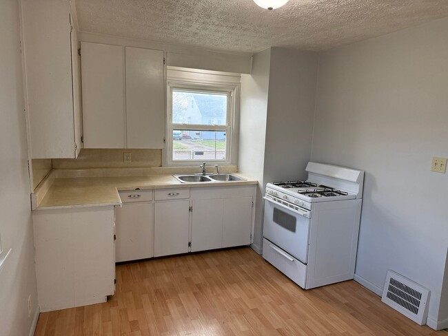 Photo - 2-Bed House Canton