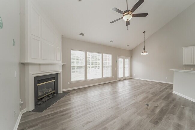 Photo - 10528 Adlin Ave