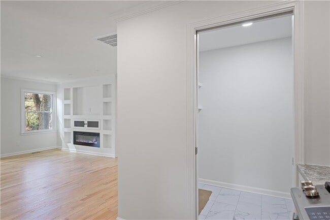 Photo - 1967 Sumter St NW