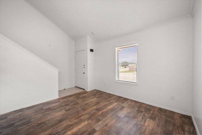 Photo - 311 Kings Way Dr Unit D