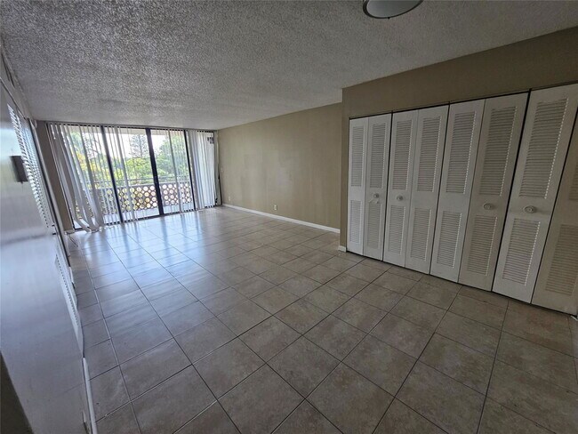 Photo - 4222 Inverrary Blvd Unidad 4314
