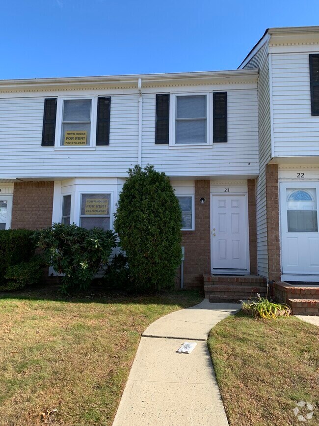 Townhomes for Rent in Parlin NJ 1 Townhouses