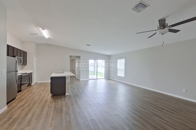 Photo - 3908 23rd St SW