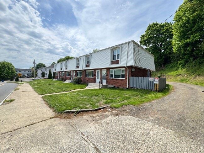 Building Photo - 87 Warwick St Unit 5