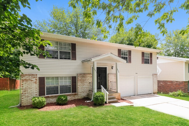 Photo - 2032 Farflung Dr