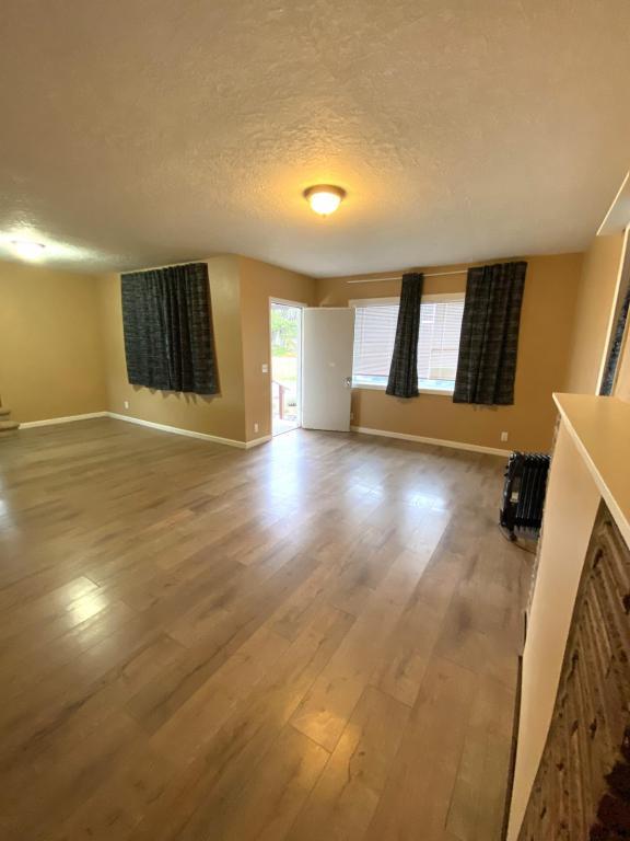 Photo - 513 NW Brook St