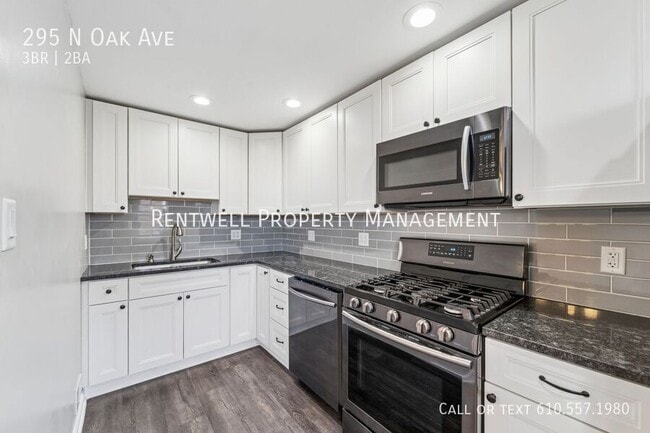 Photo - 295 N Oak Ave