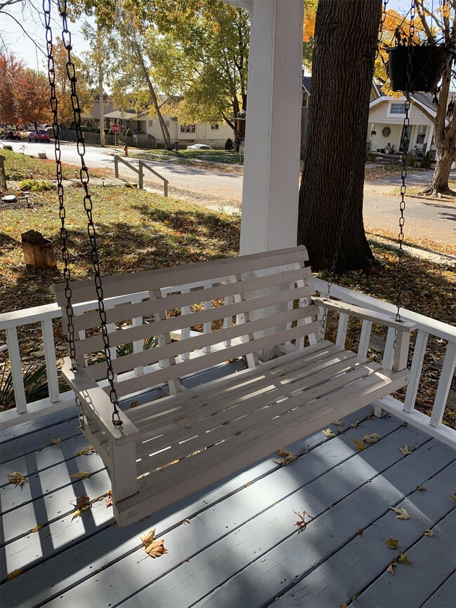 Photo - 6033 Harrison St