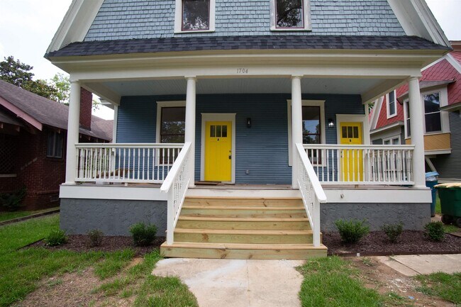 Photo - 1704 S Park St