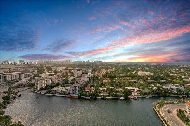 Photo - 2555 Collins Ave Unidad 2204