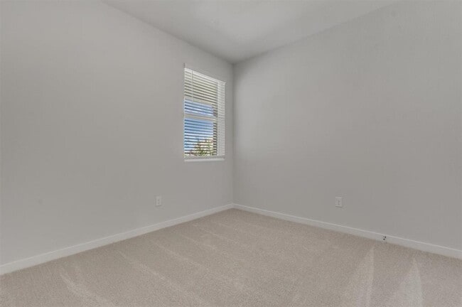 Photo - 130 Hornet St