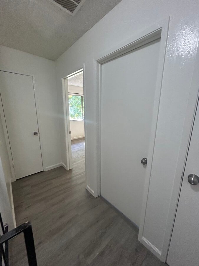 Photo - 2658 W Fairmont Ave Unit 103