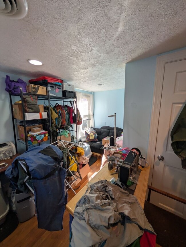 Photo - 705 Progress St NE Unidad 2