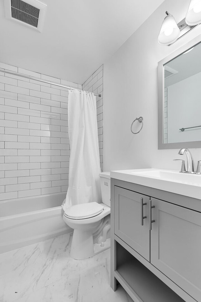 Building Photo - 1712 3rd St NW Unit 1