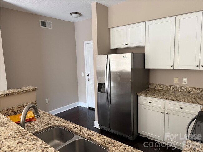 Photo - 1315 East Blvd Unidad 412