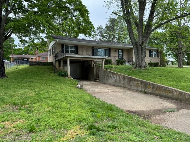 Photo - 407 Morris St