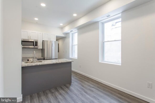 Building Photo - 2131 N 8th St