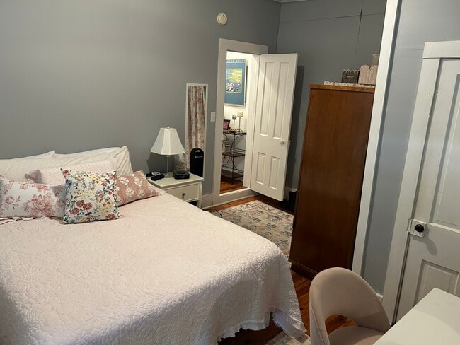 11729 Peckham Ave Unit 2