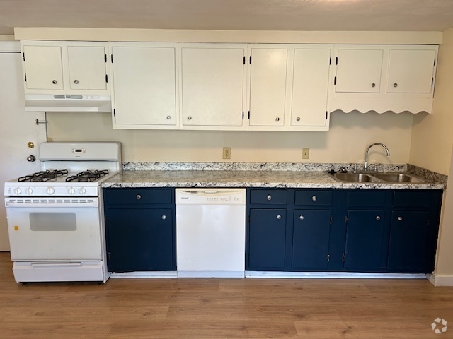 Building Photo - Orchard Apartments Unit 11