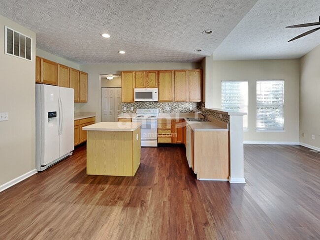 Photo - 6031 Delfair Ln