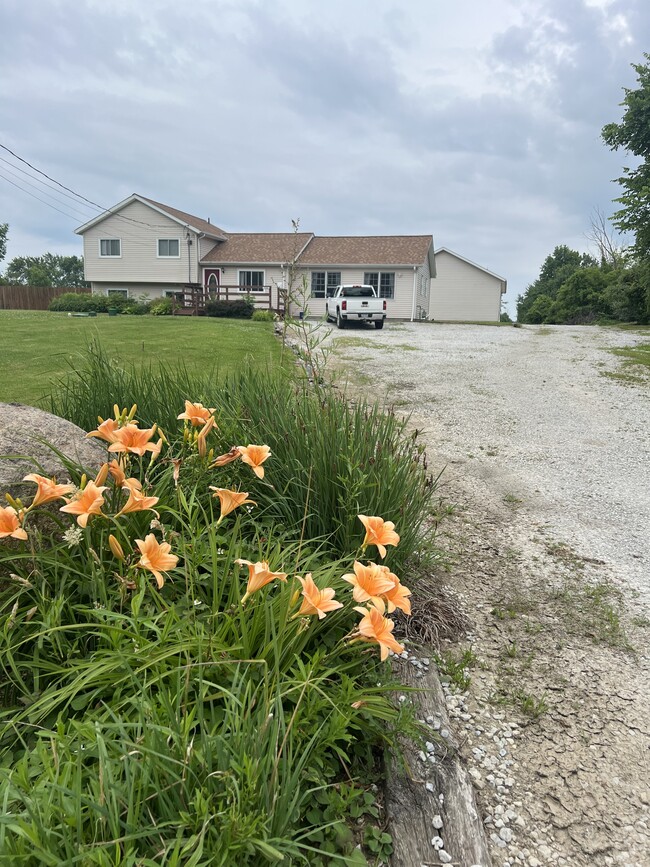 Photo - 7650 Warner Rd