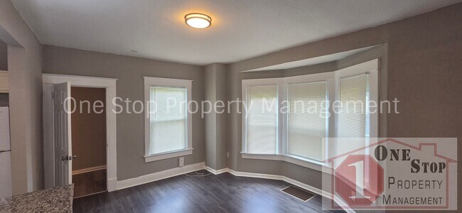 Photo - Beautiful 3 Bedroom 2 Bathroom in Kansas City!