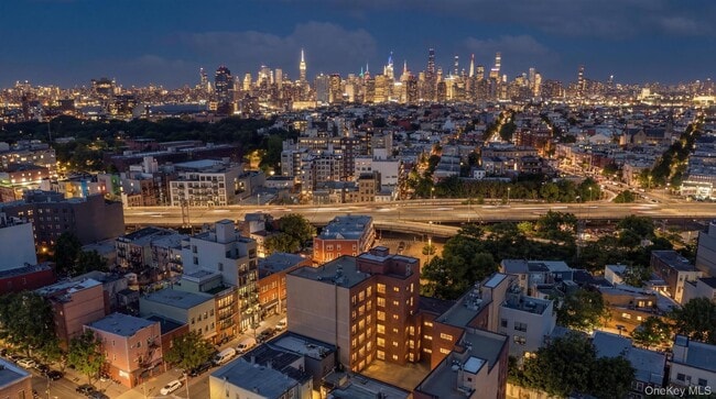 Building Photo - 444 Graham Ave Unit 3A