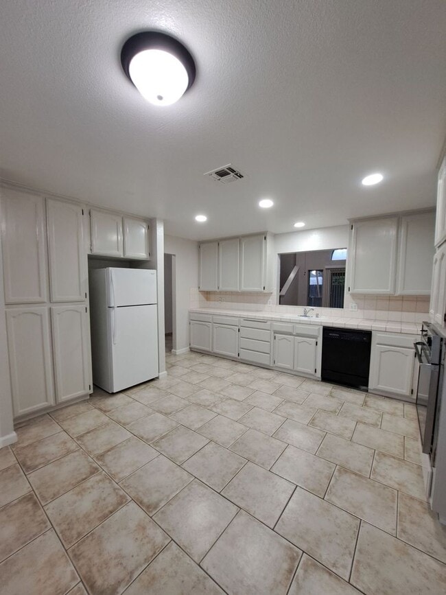 Photo - Beautiful 3-Bedroom Fresno Home with Backyard!