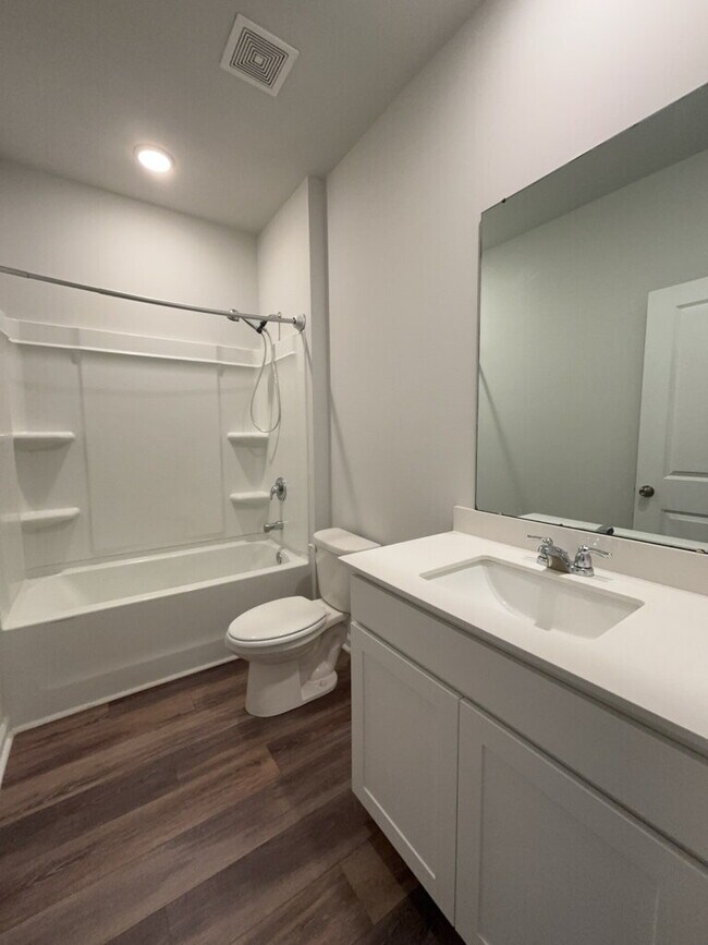 Photo - 293 W Bradford Pointe Dr