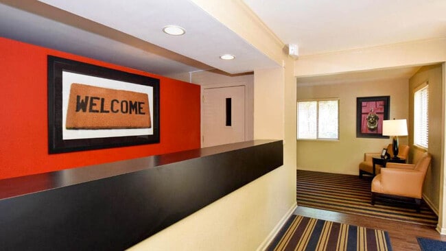 Photo - 2030 Craig Rd