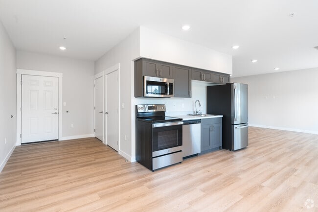 0BR, 1BA - 752SF
