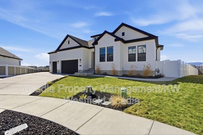 1437 W Valley Dr