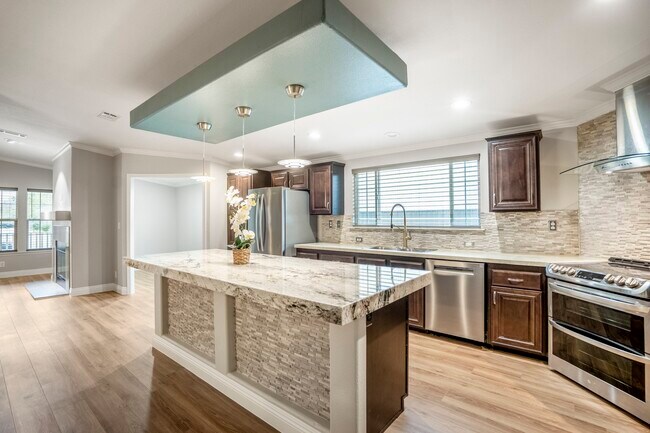 Photo - 14505 Alice Rd