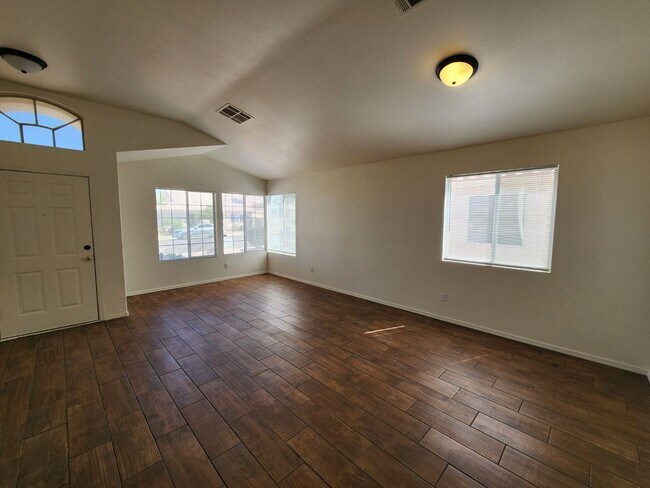 Photo - Lovely Single Story Home