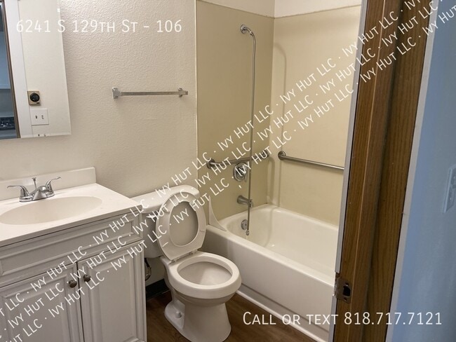 Photo - 6241 S 129th St Unidad 106