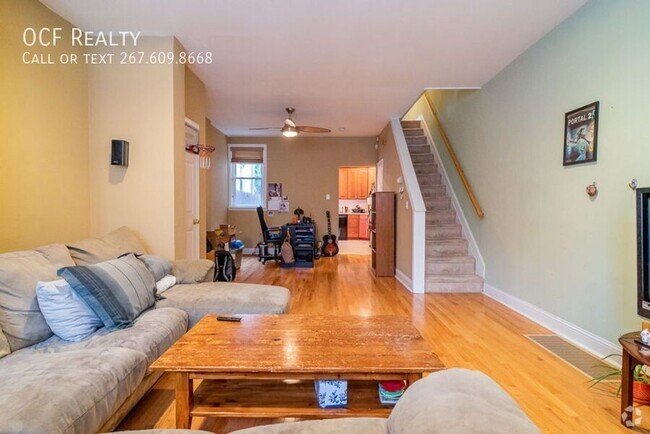 Building Photo - 3640 Calumet St Rental