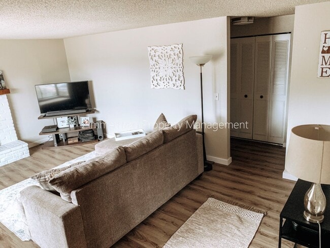 Photo - 524-526 67th St Unit 526 N 67th