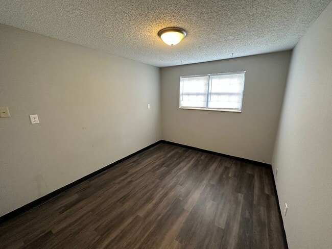 Photo - 2 bedoom 1 bath Unit N 1