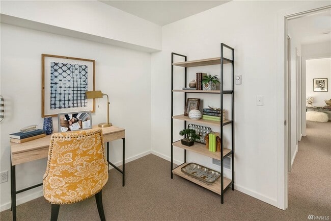 Photo - 818 N 47th St