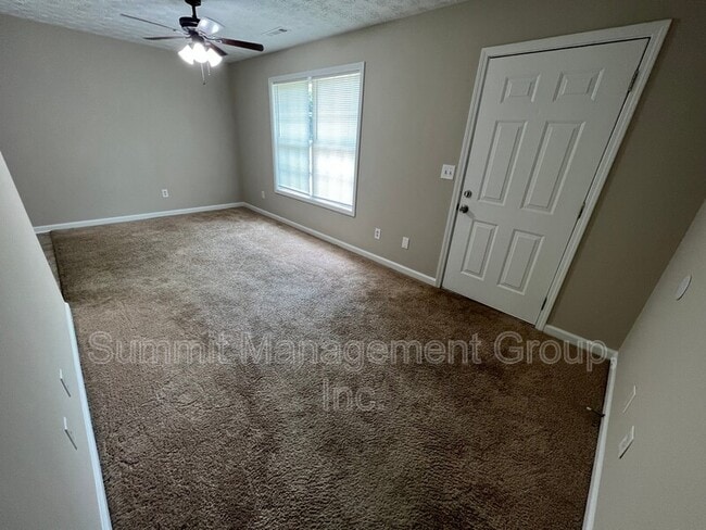 Photo - 158 Elder Dr SE