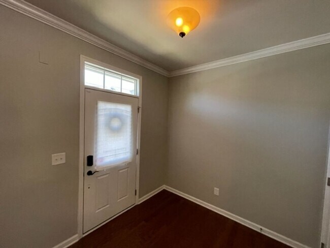 Photo - A gorgeous townhome available in Kitts Creek