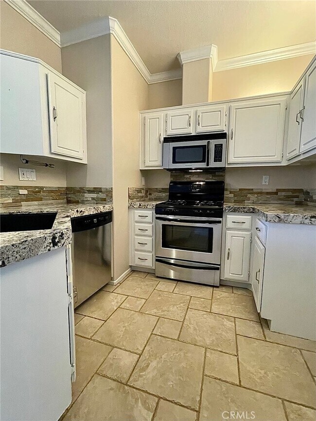 Photo - 1008 Gibraltar Ave