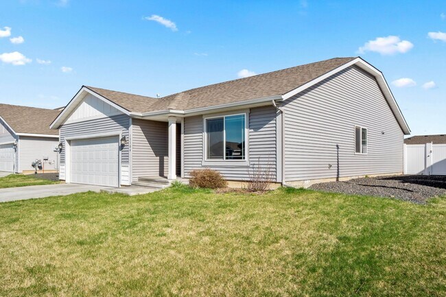 Photo - Newer 3 Bedroom, 2 Bath Airway Heights Ran...
