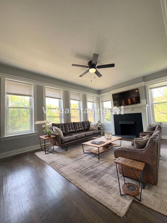 6259 Lakewood - 3 bedroom
