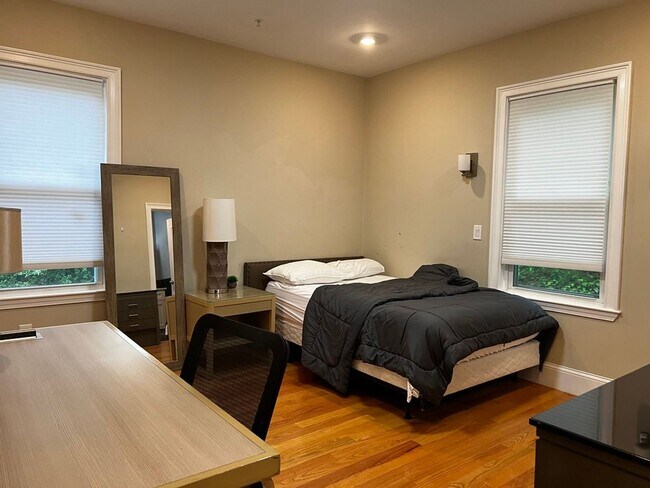 Photo - Gorgeous Home Perfect for BC Students and Working Pros Alike!