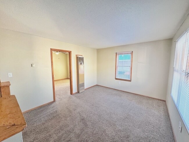 Building Photo - 315 Jefferson St Unit B