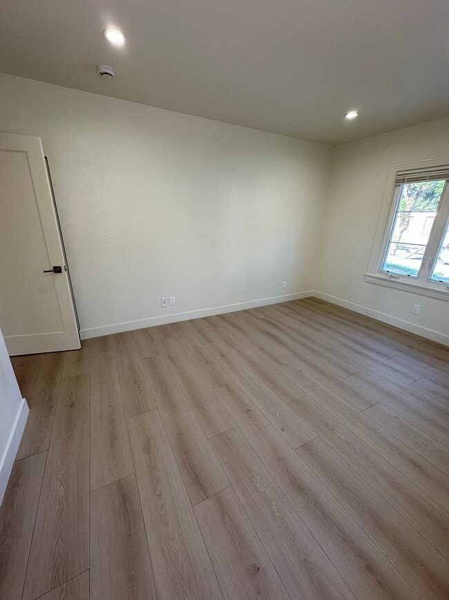 Photo - 217 Sinclair Ave