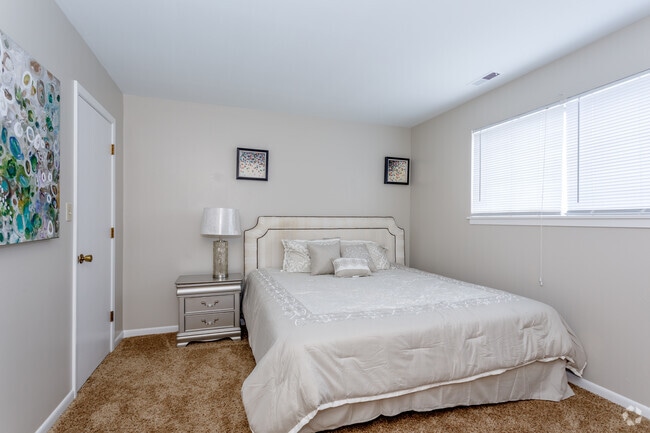 2BR, 1.5BA - 825 SF - Magnolia Hills